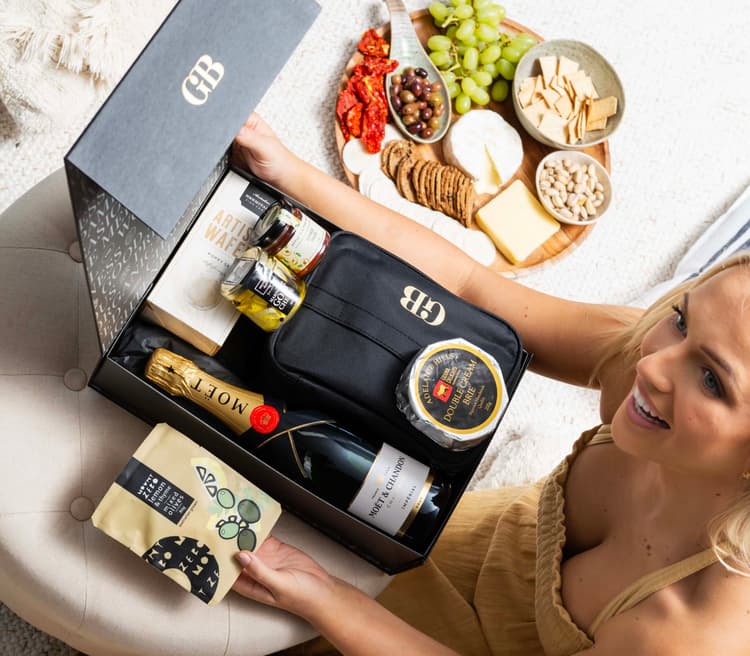 Gourmet Cheese & Moet GB24_231