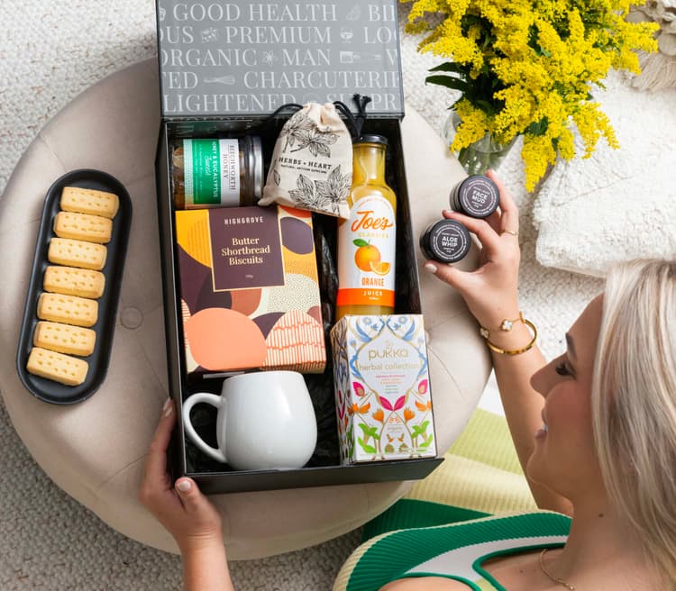 Fight the Flu Care Hamper GB24_363